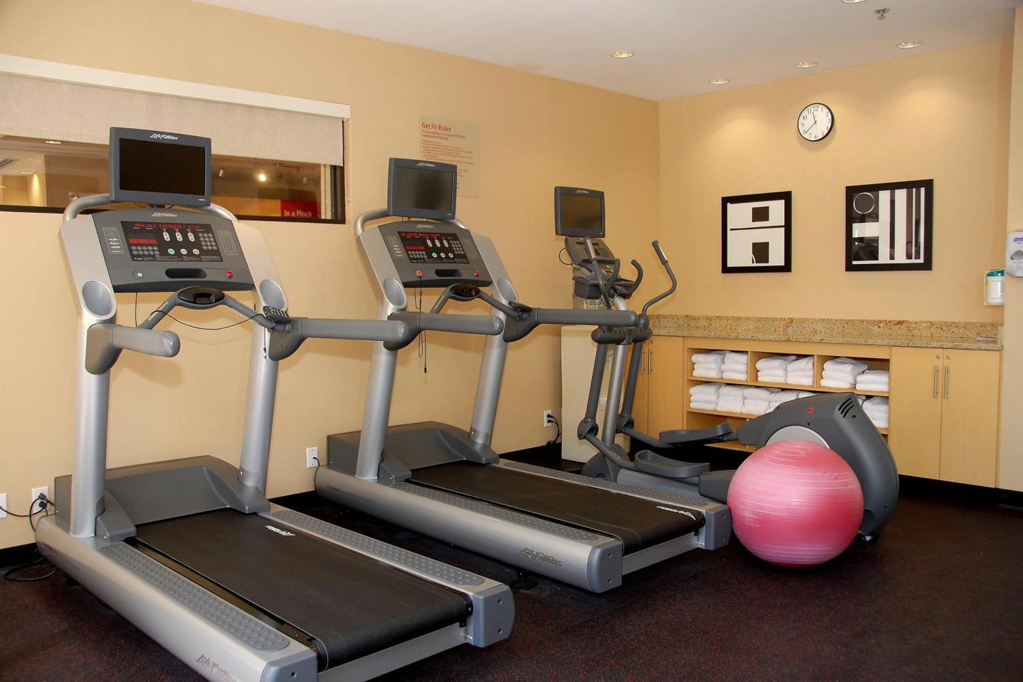 Towneplace Suites By Marriott Bethlehem Easton/Lehigh Valley Hollo Exteriér fotografie